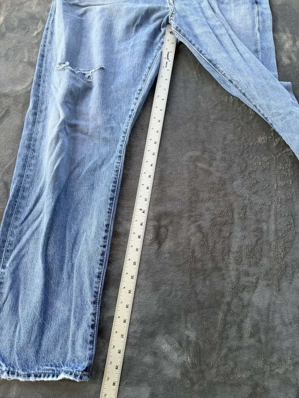 Polo Ralph Lauren Distressed Light Wash Denim Jeans Men’s 38x32
